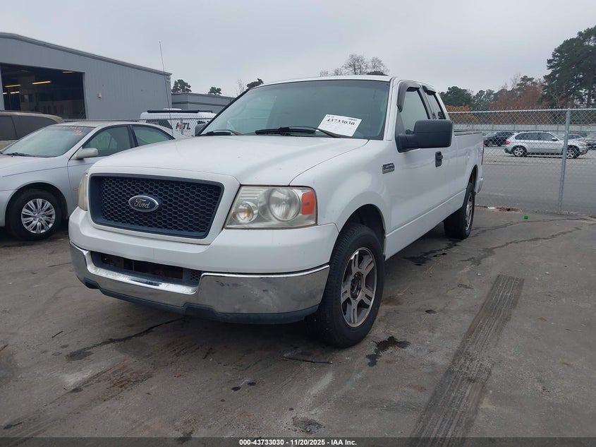 1FTRX12W34NC13933 2004 FORD F-150 photo no. 2