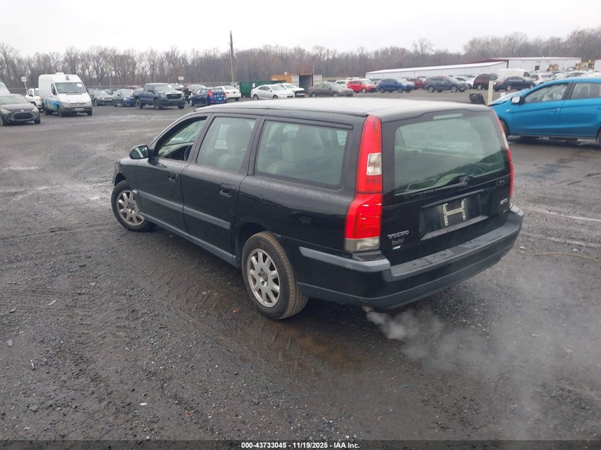 YV1SW61R311132666 2001 VOLVO V70 photo no. 3