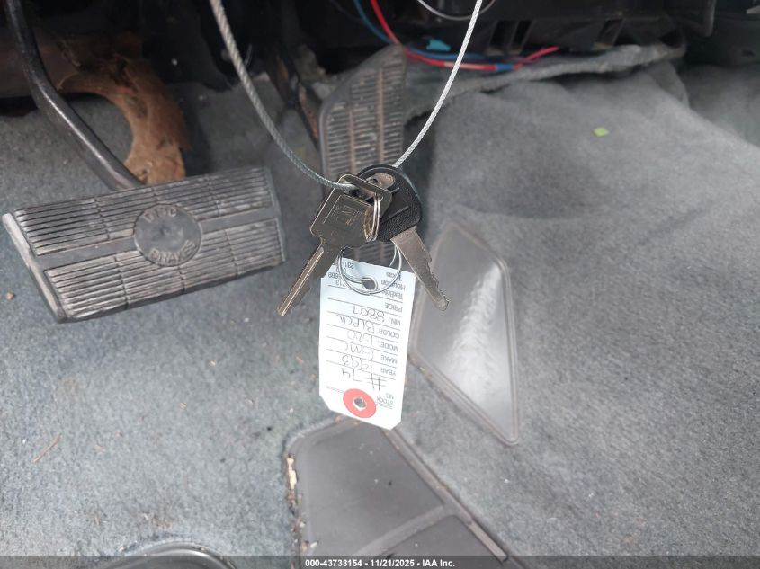 1993 GMC Sierra C1500 VIN: 1GTDC14Z8PZ518807 Lot: 43733154