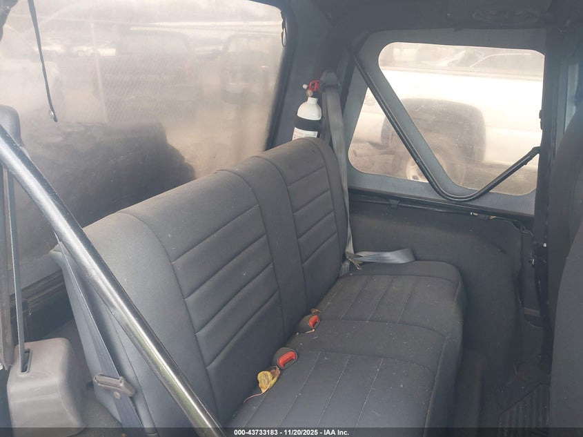 1999 Jeep Wrangler Sport VIN: 1J4FY19S5XP482862 Lot: 43733183