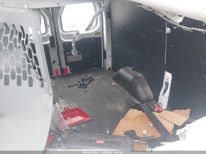 2018 Ford Transit-150 VIN: 1FTYE1YM5JKB52136 Lot: 43733202