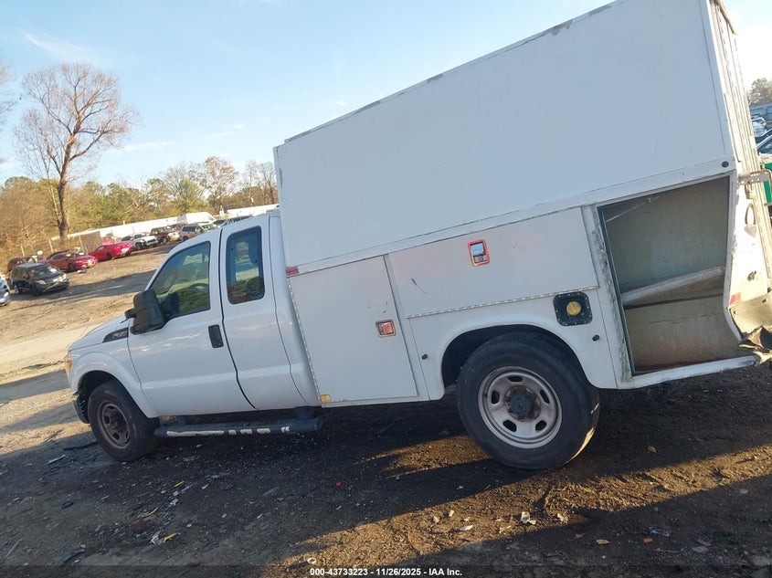 2014 Ford F-350 Chassis Xl VIN: 1FD8X3E64EEB44783 Lot: 43733223