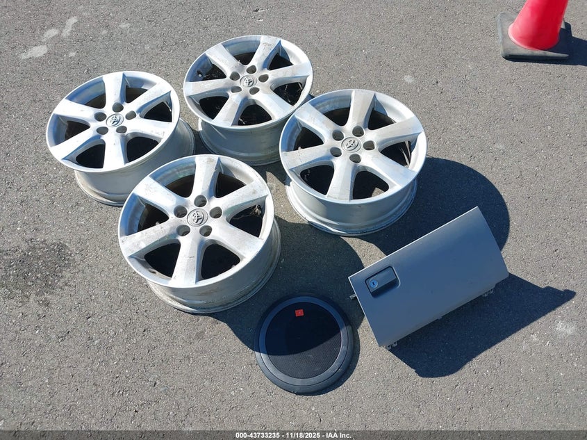 2009 Toyota Rav4 Limited V6 VIN: JTMBK31VX95074167 Lot: 43733235