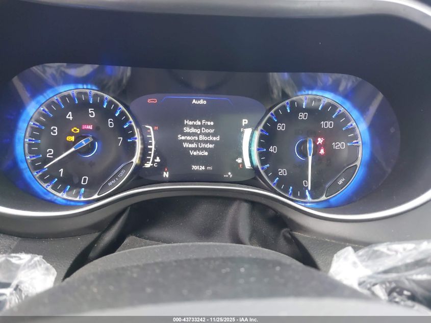 2019 Chrysler Pacifica Limited VIN: 2C4RC1GG3KR700949 Lot: 43733242