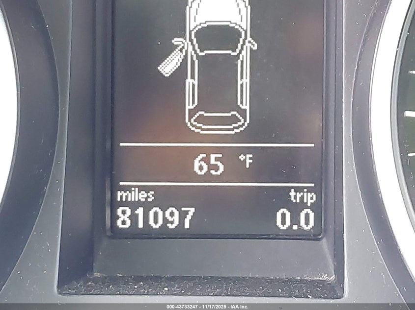 2011 Volkswagen Golf Tdi 4-Door VIN: WVWNM7AJ3BW055729 Lot: 43733247