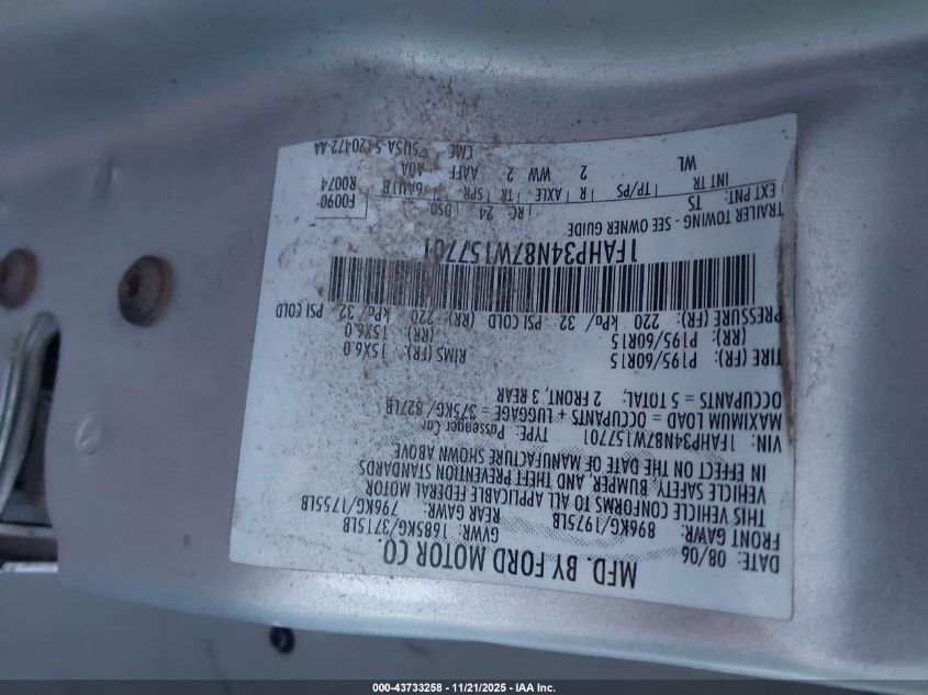 2007 Ford Focus S/Se/Ses VIN: 1FAHP34N87W157701 Lot: 43733258