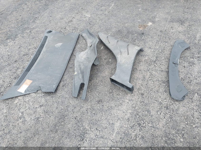 2018 Tesla Model S 100D/75D/P100D VIN: 5YJSA1E4XJF245141 Lot: 43733269