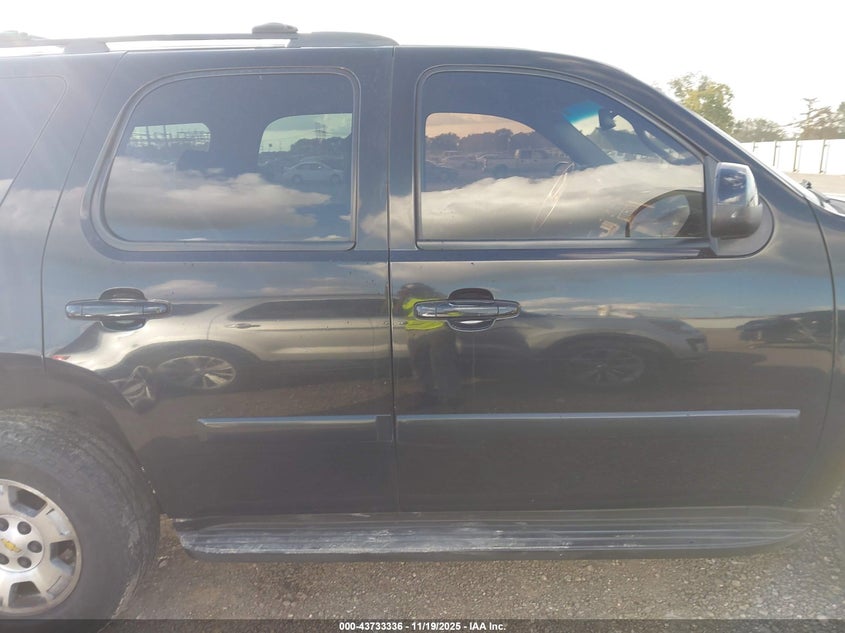 2008 Chevrolet Tahoe Lt VIN: 1GNFC13078R272627 Lot: 43733336