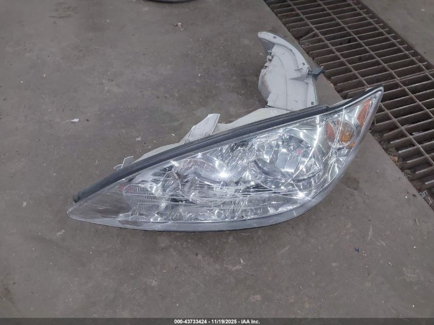 2005 Toyota Camry Xle VIN: 4T1BE32K55U547626 Lot: 43733424