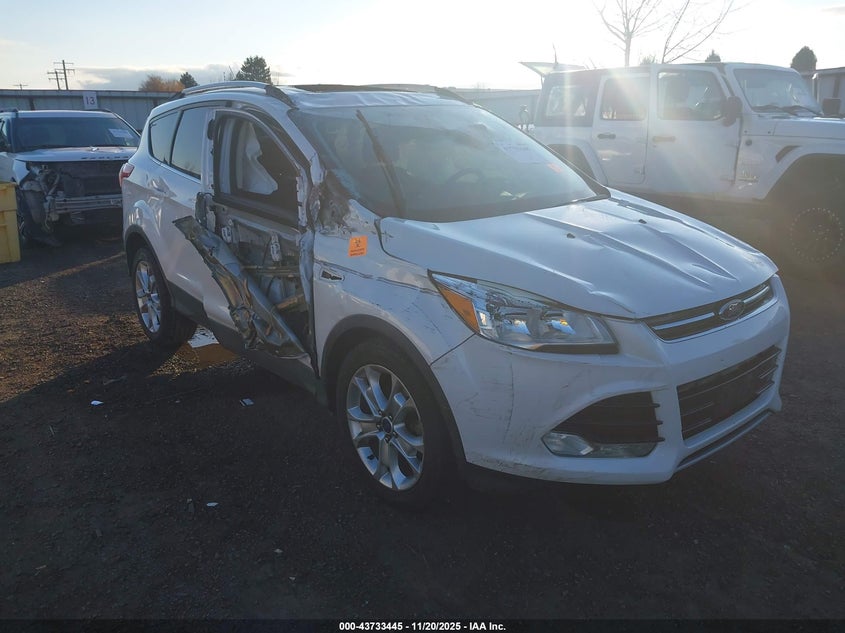 FORD ESCAPE TITANIUM