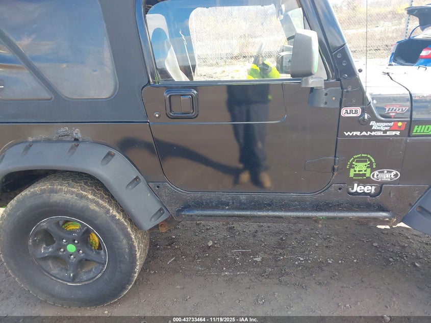 2002 Jeep Wrangler Sahara VIN: 1J4FA59S32P744124 Lot: 43733464