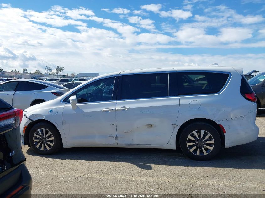 2022 Chrysler Pacifica Hybrid Touring L VIN: 2C4RC1L76NR205543 Lot: 43733636