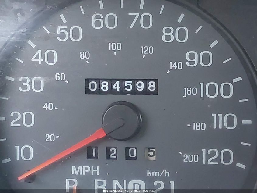 2005 Mercury Grand Marquis Gs VIN: 2MEFM74W55X602003 Lot: 43733667