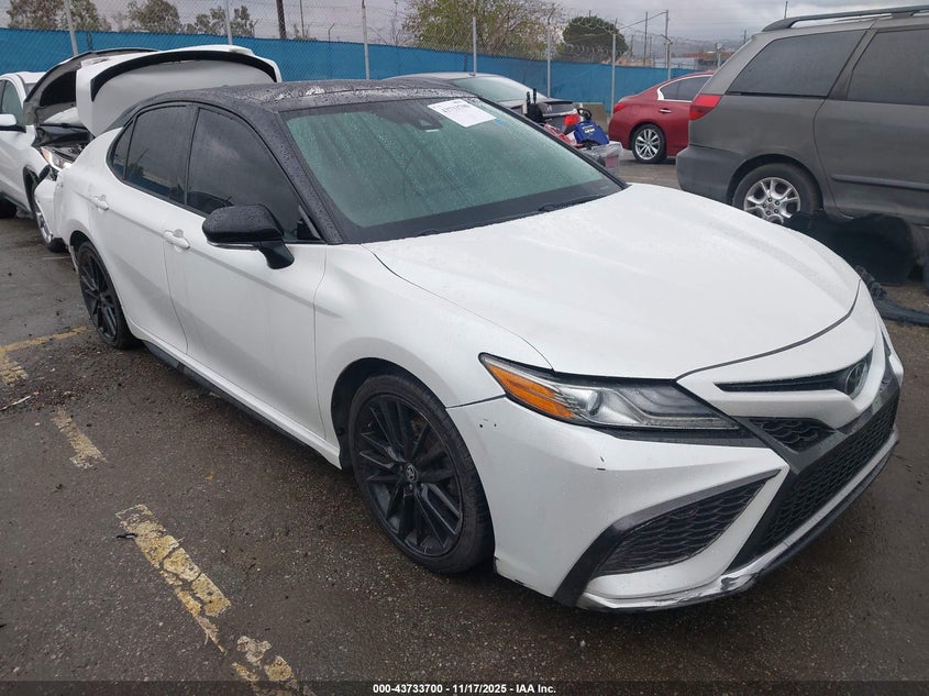 TOYOTA CAMRY XSE