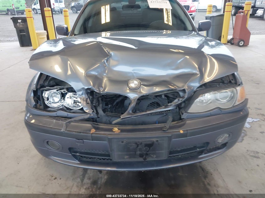 2002 BMW 330I VIN: WBAEV53472KM18708 Lot: 43733734