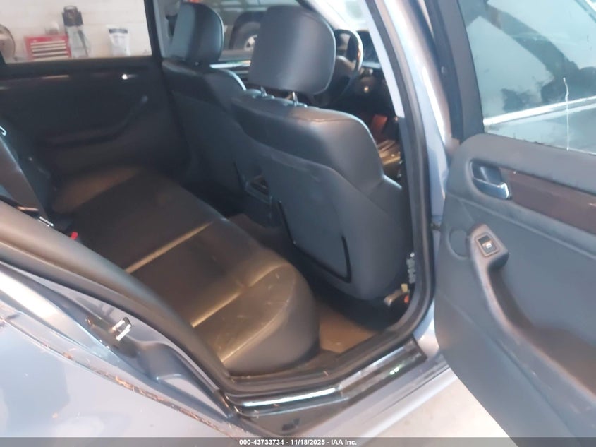 2002 BMW 330I VIN: WBAEV53472KM18708 Lot: 43733734