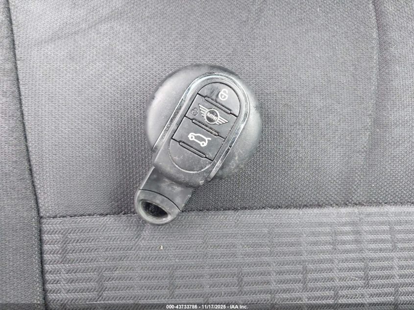 2020 Mini Clubman Cooper S VIN: WMWXJ1C05L2M68700 Lot: 43733786