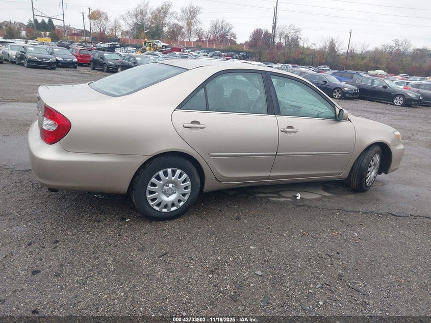4T1BE32KX2U038000 2002 TOYOTA CAMRY photo no. 4