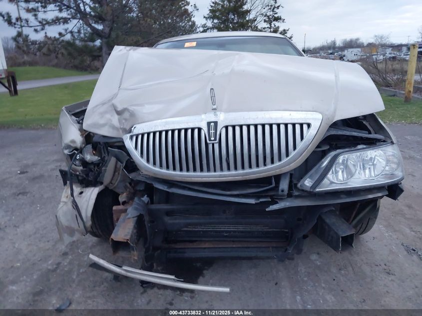 2007 Lincoln Town Car Signature VIN: 1LNHM81WX7Y627594 Lot: 43733832