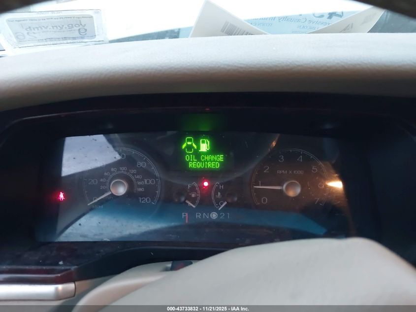 2007 Lincoln Town Car Signature VIN: 1LNHM81WX7Y627594 Lot: 43733832