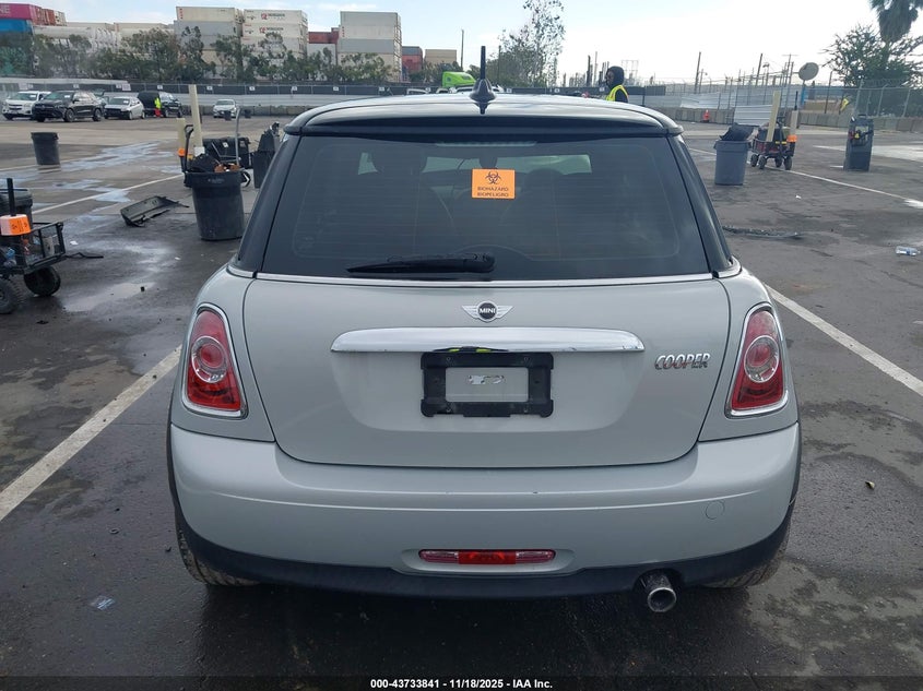2013 Mini Hardtop Cooper VIN: WMWSU3C50DT683941 Lot: 43733841