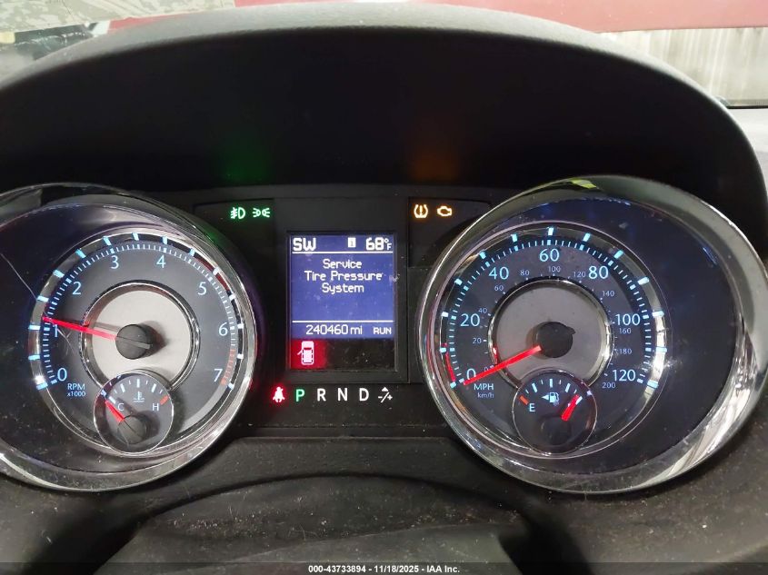 2011 Chrysler Town & Country Touring-L VIN: 2A4RR8DG4BR616144 Lot: 43733894