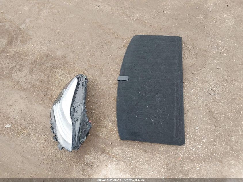 2025 Tesla Model Y Long Range Dual Motor All-Wheel Drive VIN: 7SAYGAEE9SF272451 Lot: 43733923