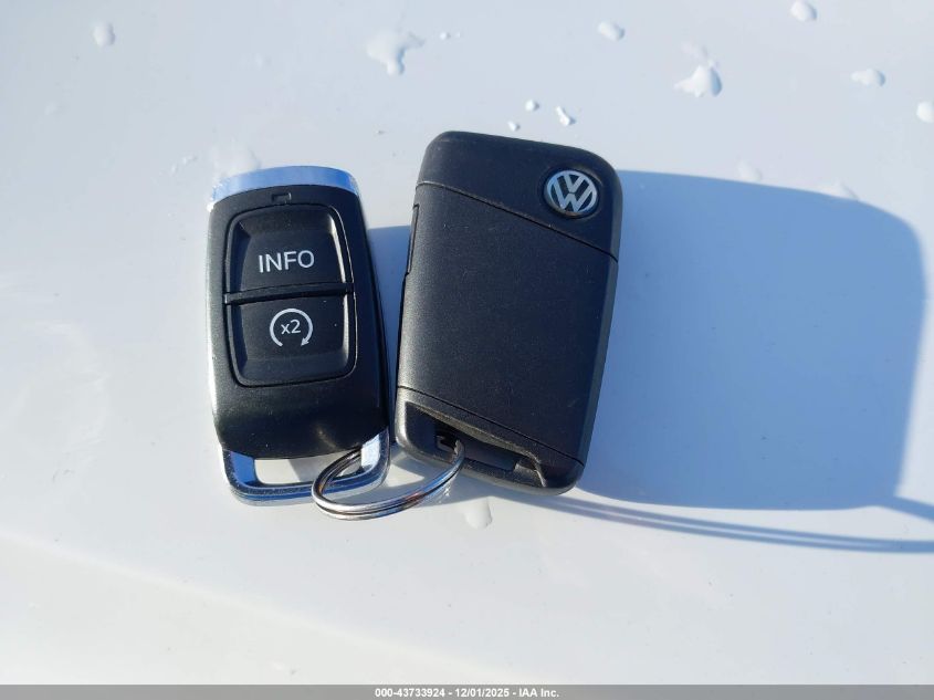 2020 Volkswagen Jetta 1.4T R-Line/1.4T S/1.4T Se VIN: 3VWCB7BU2LM050008 Lot: 43733924