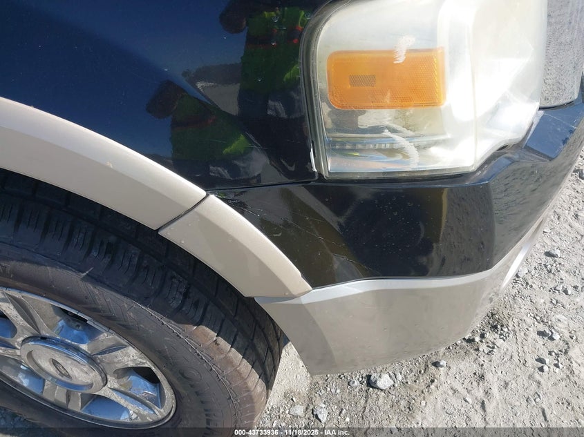 2008 Ford Expedition Eddie Bauer/King Ranch VIN: 1FMFU18528LA15240 Lot: 43733936