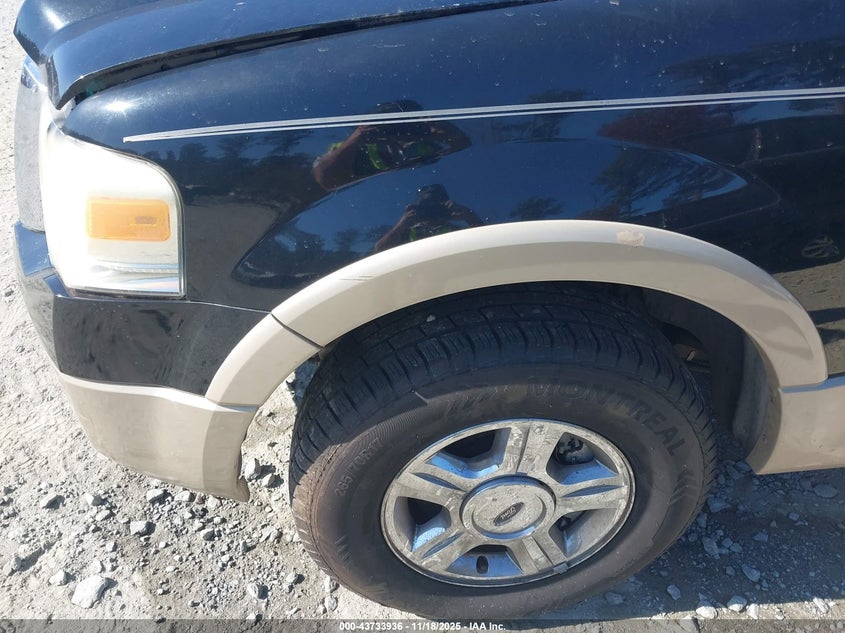 2008 Ford Expedition Eddie Bauer/King Ranch VIN: 1FMFU18528LA15240 Lot: 43733936