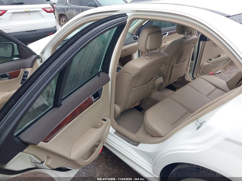 2009 Mercedes-Benz C 300 Luxury/Sport VIN: WDDGF54X29R063360 Lot: 43733956