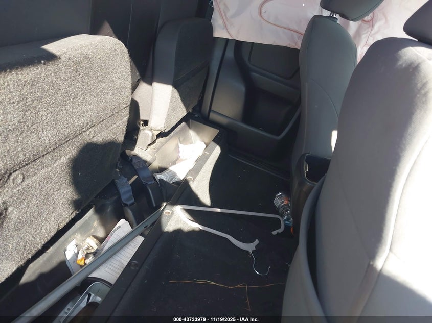 2017 Toyota Tacoma Access Cab/Sr/Sr5 VIN: 5TFRX5GN8HX100672 Lot: 43733979