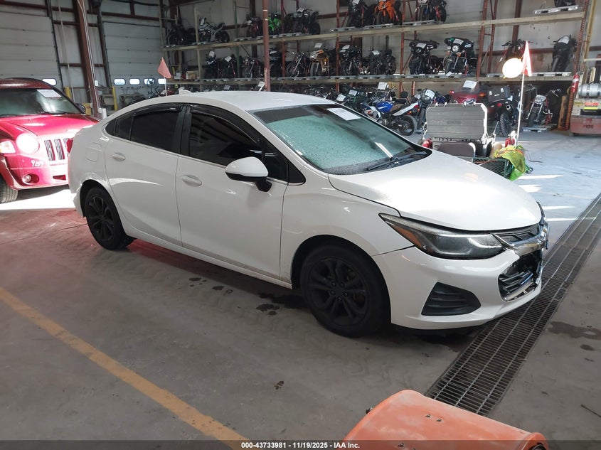 CHEVROLET CRUZE LT
