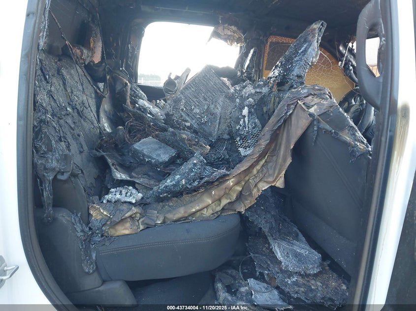 2021 Ram 3500 Tradesman 4X4 6'4 Box VIN: 3C63R3CL1MG688299 Lot: 43734004