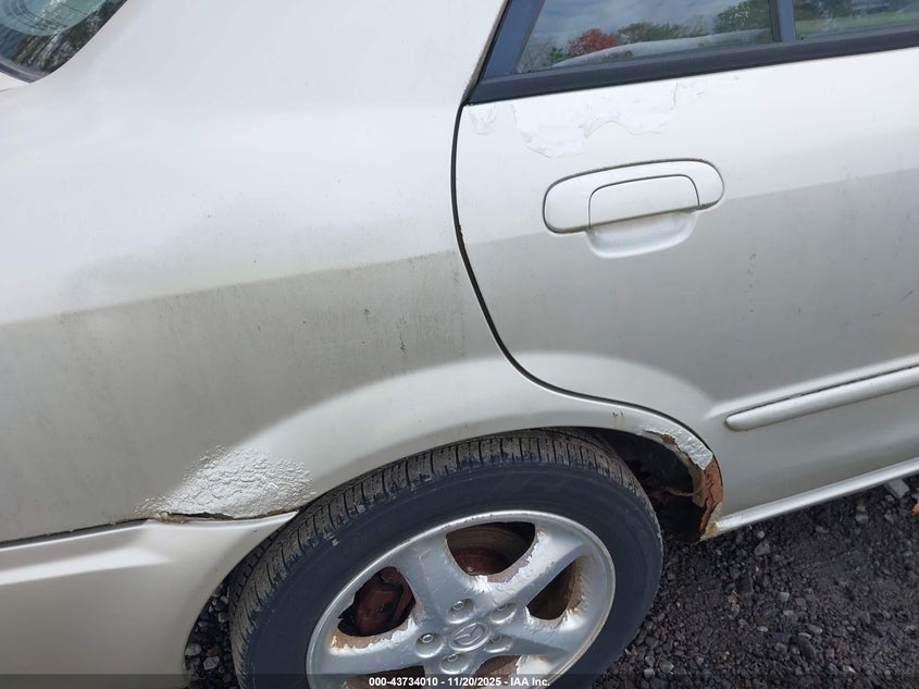 2001 Mazda Protege Es/Lx VIN: JM1BJ226810402790 Lot: 43734010