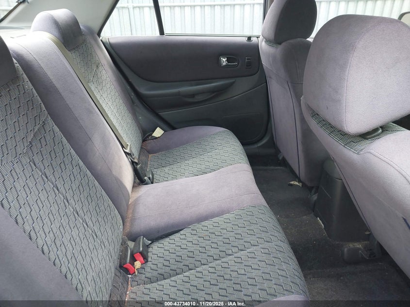 2001 Mazda Protege Es/Lx VIN: JM1BJ226810402790 Lot: 43734010