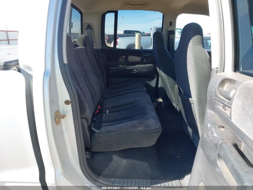 2002 Dodge Dakota Sport VIN: 1B7HG38N82S517067 Lot: 43734037