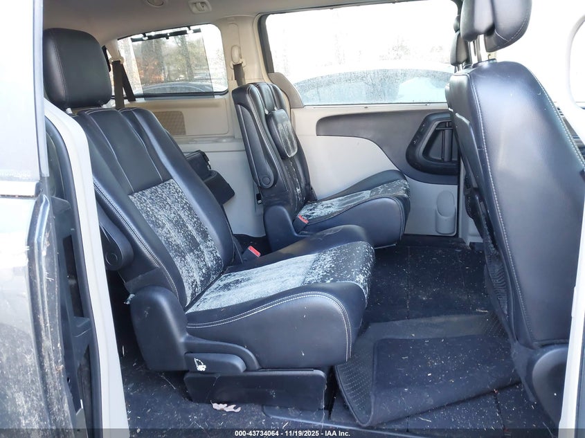 2012 Chrysler Town & Country Touring-L VIN: 2C4RC1CG8CR338947 Lot: 43734064