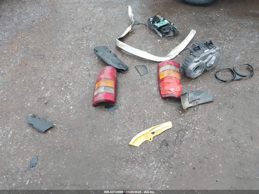 2002 Chevrolet Silverado 1500 Ls VIN: 2GCEK19T521208532 Lot: 43734069