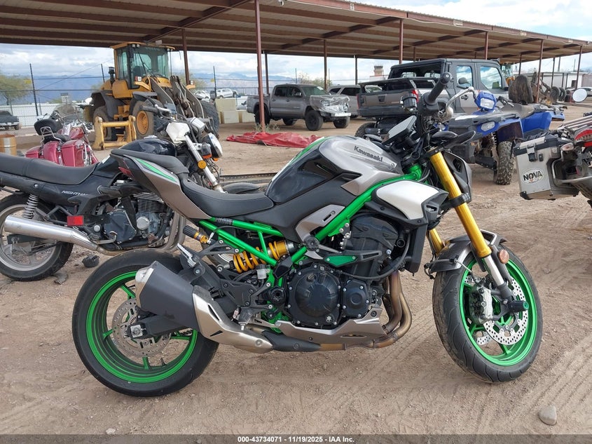 2025 Kawasaki Zr900 T VIN: ML5ZRDT13SDA00379 Lot: 43734071