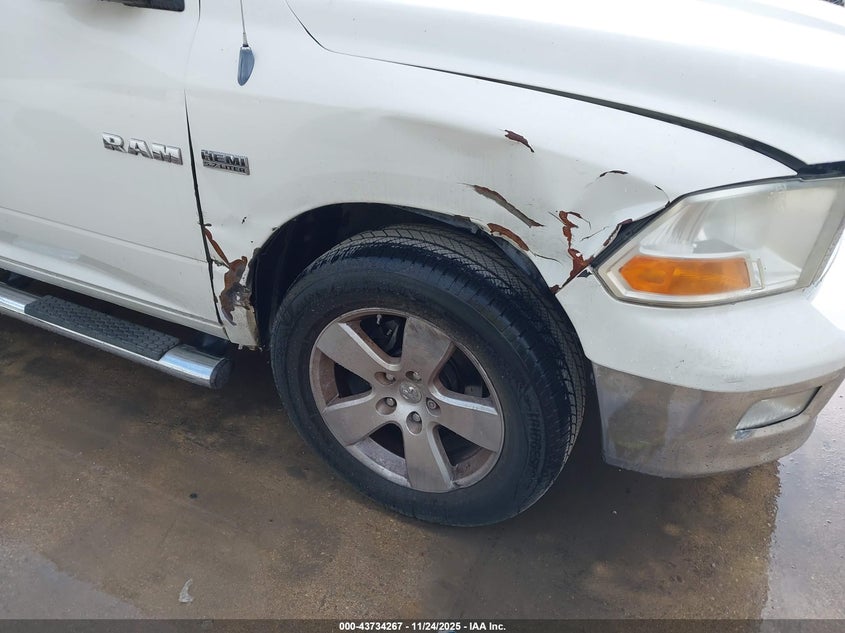 2009 Dodge Ram 1500 Slt/Sport/Trx VIN: 1D3HB18T39S740555 Lot: 43734267