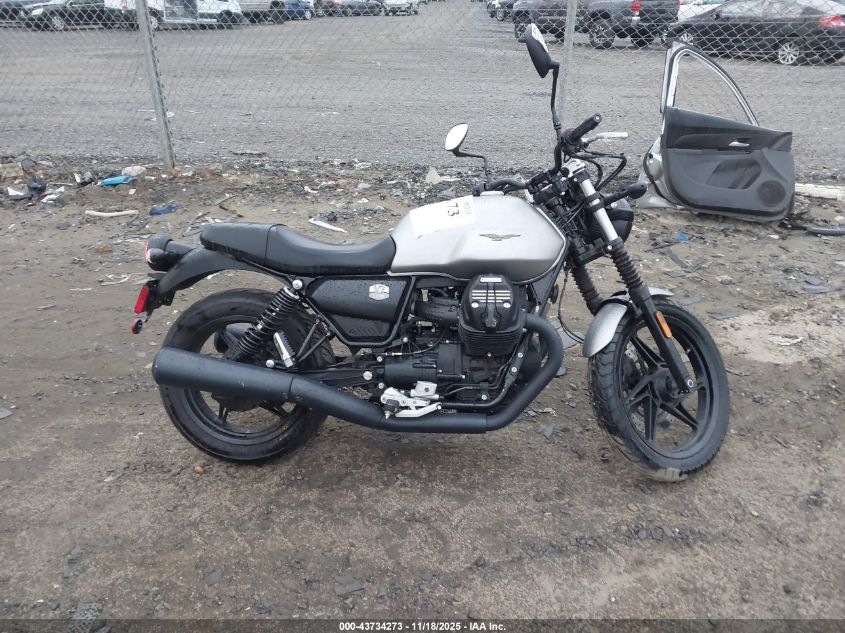 2022 Moto Guzzi V7 Stone VIN: ZGUKZUA07NM000904 Lot: 43734273