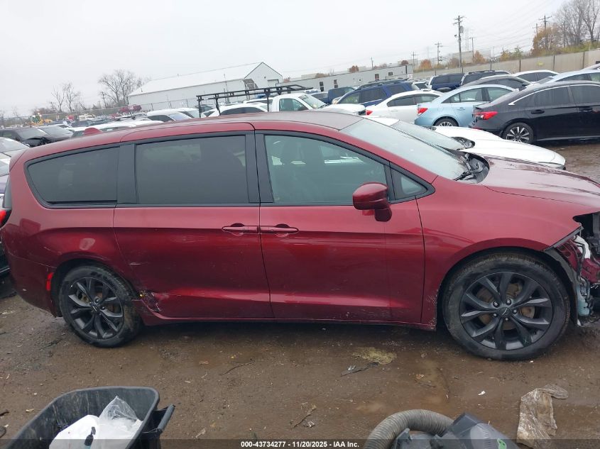 2020 Chrysler Pacifica Touring VIN: 2C4RC1FG3LR110026 Lot: 43734277
