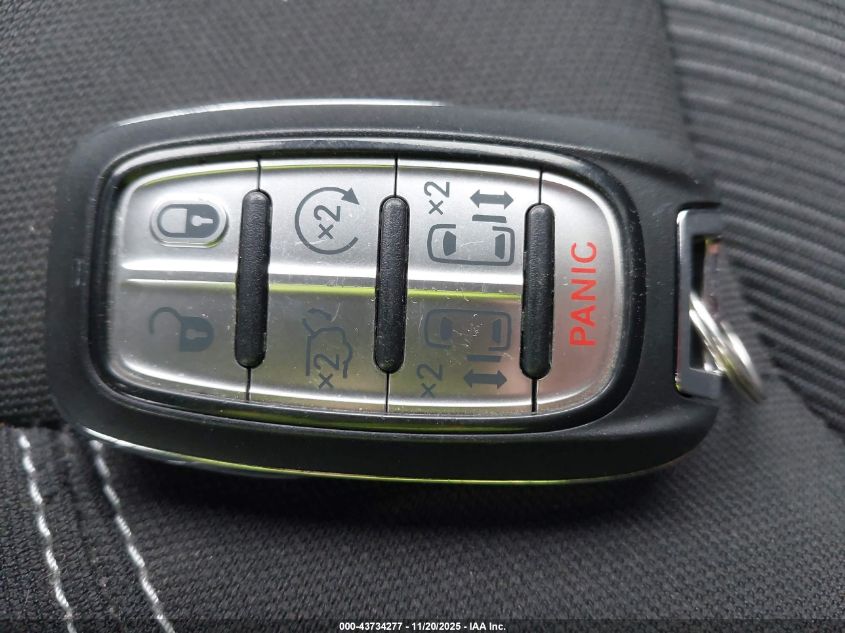 2020 Chrysler Pacifica Touring VIN: 2C4RC1FG3LR110026 Lot: 43734277