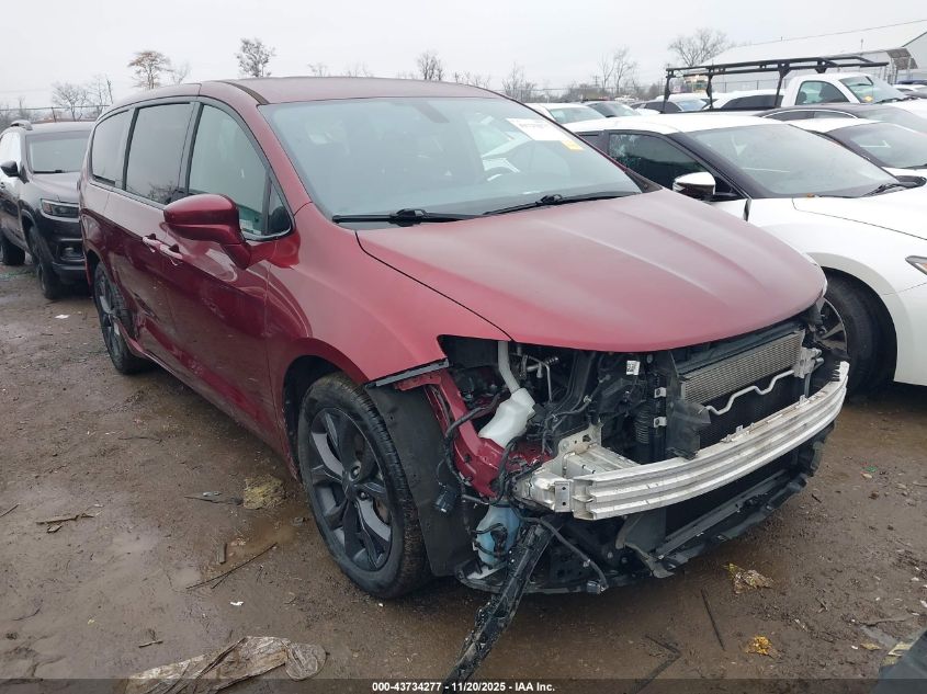 CHRYSLER PACIFICA TOURING