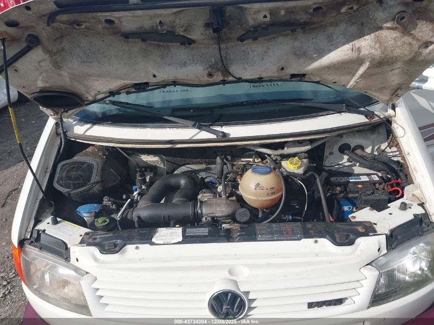 2000 Volkswagen Eurovan VIN: WV3AH4705YH042409 Lot: 43734304