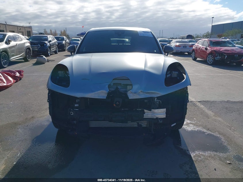 2023 Porsche Macan T VIN: WP1AA2A51PLB20727 Lot: 43734341