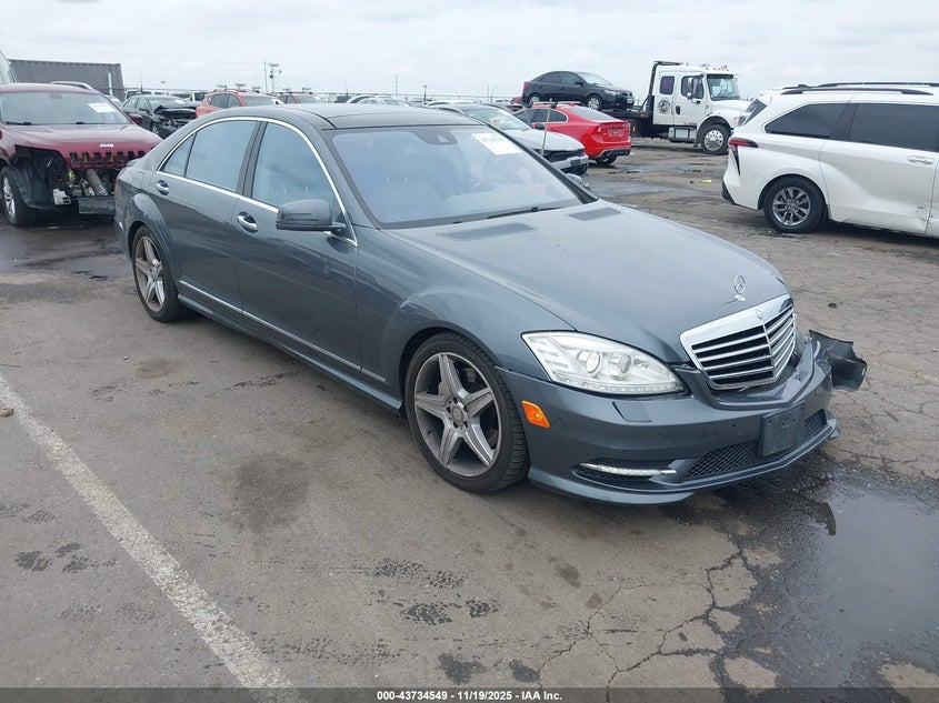 MERCEDES-BENZ S-CLASS S 550