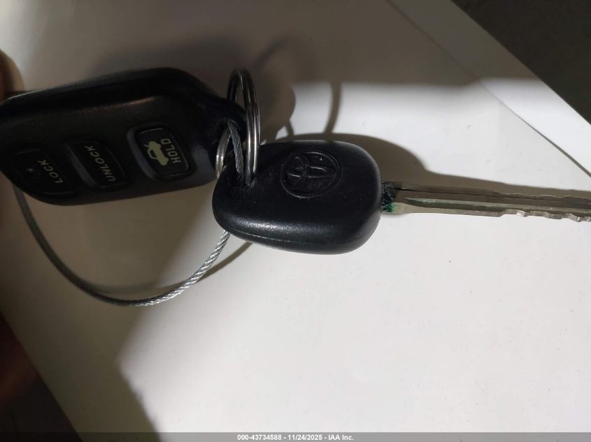 2004 Toyota Camry Le/Xle/Se VIN: 4T1BF32K64U579349 Lot: 43734588