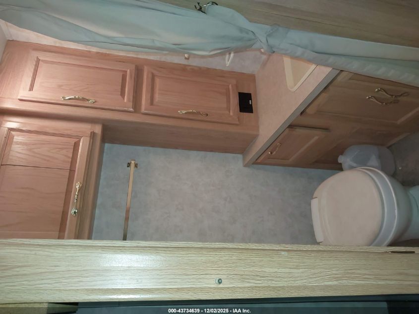 2003 Ford F550 Super Duty Stripped Chass VIN: 1FCLF53S830A02993 Lot: 43734639